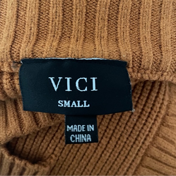 VICI Chunky Knit Cardigan Sweater Button Down Prep Preppy Oversized Cognac Small - Picture 11 of 11